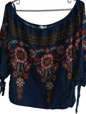 💫Crescent&Willough Women's Floral Embroidery Semi Crop Off-Shoulder Blouse